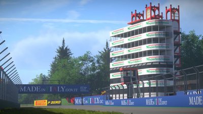 F1 2021 Imola pálya képernyőkép