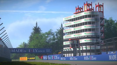 F1 2021 – skjermbilde fra Imola-banen