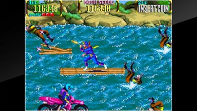 《Mystic Warriors》游戏画面，展示角色在竹筏上战斗的画面