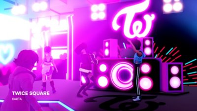 Captura de pantalla de Roblox que muestra a un grupo de jugadores bailando en una discoteca en el juego Twice Square