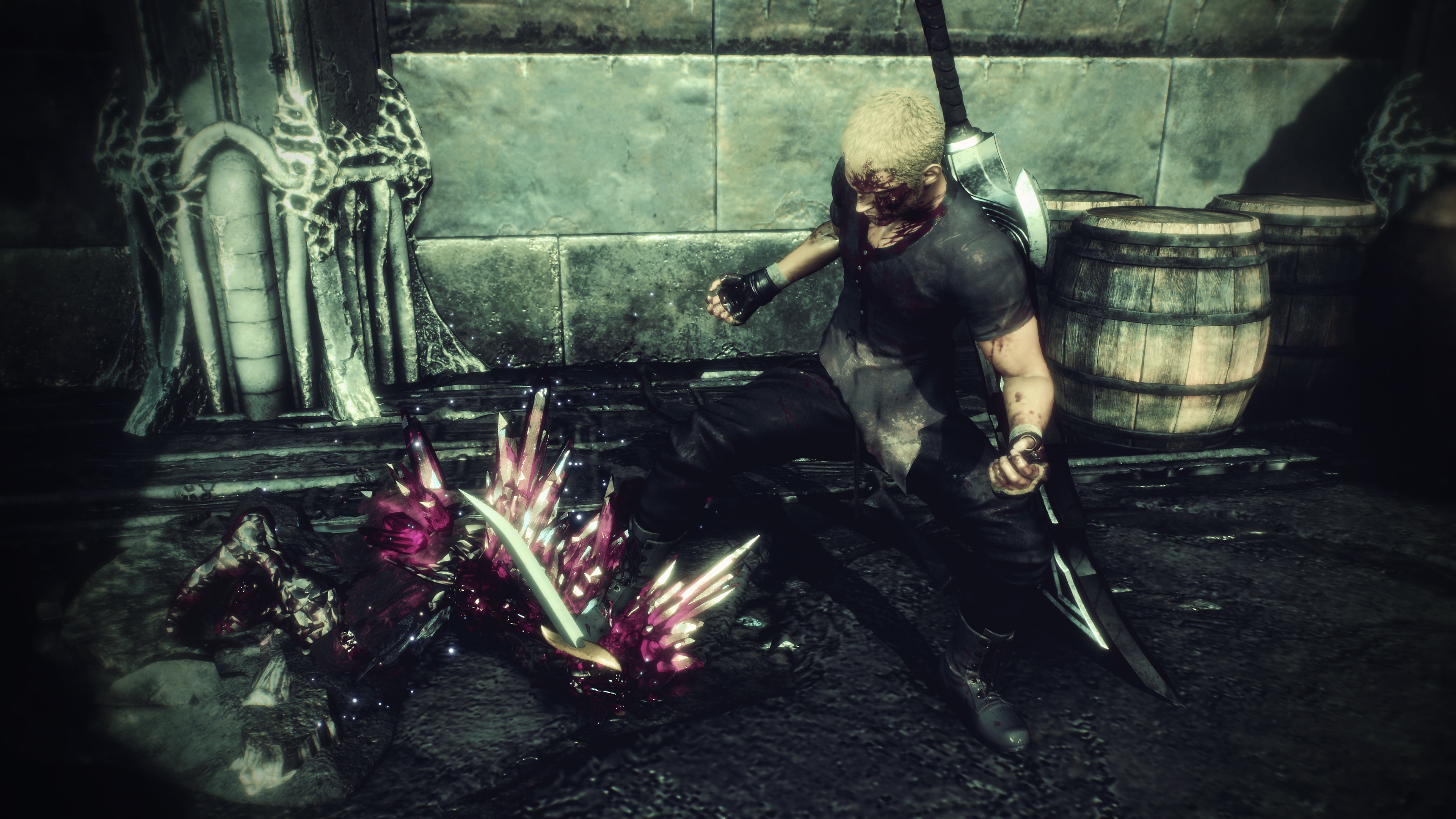 Snimka zaslona iz igre Stranger of Paradise Final Fantasy Origin prikazuje Jacka kako stoji iznad ružičastih kristala
