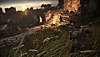 A Plague Tale: Requiem-screenshot van Amicia die naar een soldaat sluipt en een kruisboog vasthoudt