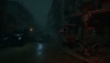 لقطة شاشة للعبة Alone in the Dark يظهر بها مشهد ليلي أجواءه مضطربة لشارع في أمريكا في عشرينيات القرن الماضي