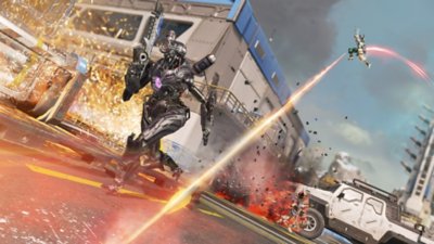Apex Legends – kauden 25 kuvakaappaus, jossa Pathfinder juoksee karkuun Sparrow’ta, joka ampuu jousellaan ilmaan