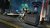 APEX Legends – Capture d'écran montrant un personnage qui est aux commandes d'une machine, tandis qu'un combat fait rage à l'arrière-plan
