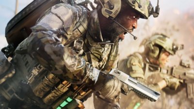 Battlefield 2042 - Capture d'écran montrant un Spécialiste en train de courir au combat avec une arme de poing