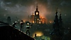 Bloodhunt – snímka obrazovky zobrazujúca upírov stojacich na streche a hľadiacich na panorámu v diaľke