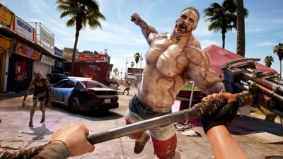 Dead Island 2 - captura de tela do jogador atacando um zumbi musculoso com uma marreta