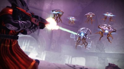 Destiny 2 : Les Confins du Destin – Capture d'écran montrant un joueur en train de tirer avec une arme laser sur un groupe de robots volants ennemis