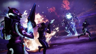 Destiny 2 screenshot showing a battle between Guardians and a glowing enemy