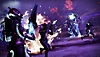 Capture d'écran de Destiny 2 – un combat entre des Gardiens et un ennemi brillant
