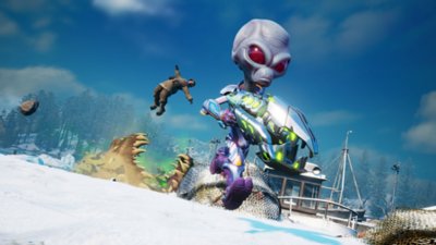 Destroy All Humans! 2 – zrzut ekranu przedstawiający kosmitę Crypto biegającego po zaśnieżonym polu, a żołnierz w tle za chwilę zostanie zjedzony przez wielkiego potwora