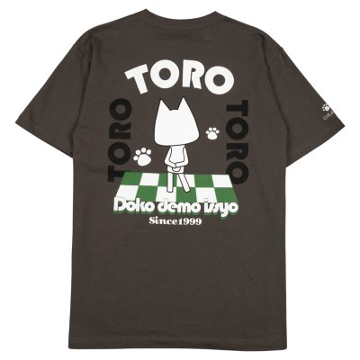 どこでもいっしょ バックプリントTシャツ (どこでもいっしょ バックトロ) チャコール Gallery Image 1