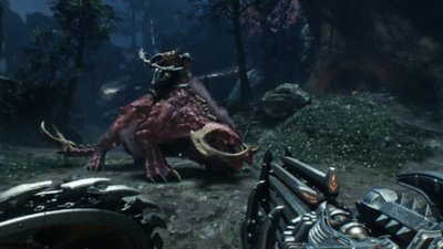 Snimak ekrana igre Doom: The Dark Ages na kom je prikazano kako Doom Slayer cilja na neprijatelja na jahaćoj životinji