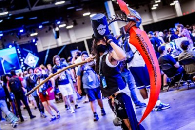EVO persoon in cosplay