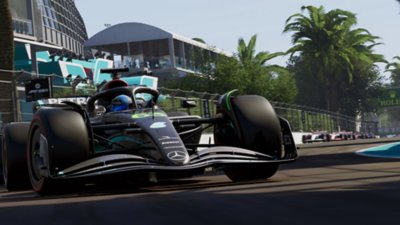 لقطة شاشة من لعبة F1 23 تظهر فيها سيارة فورمولا 1 من مرسيدس تتسابق في مضمار سباق