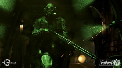 Captura de pantalla de Fallout 76, que muestra a un personaje llevando una máscara de gas mientras sujeta una escopeta