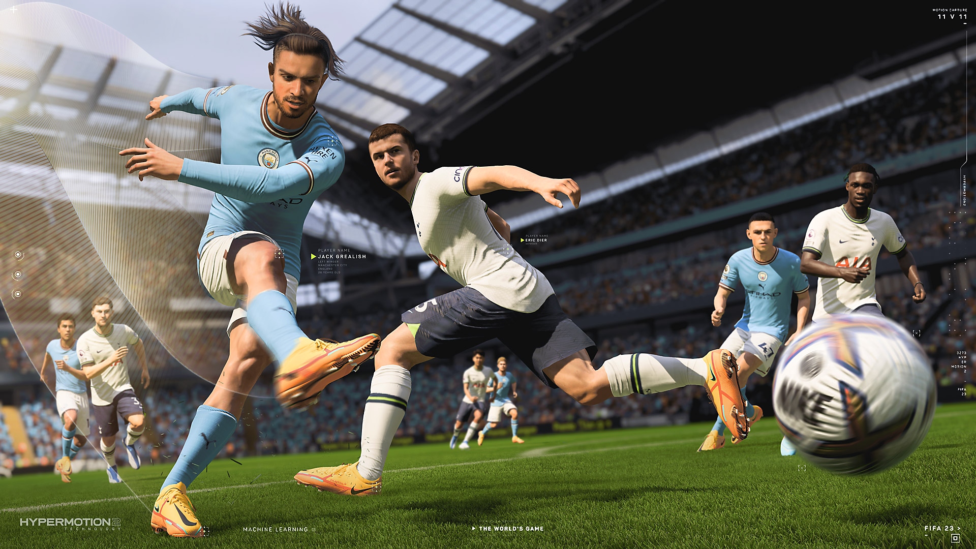 《EA Sports FIFA 23》截屏，显示的是一名球员正在踢球