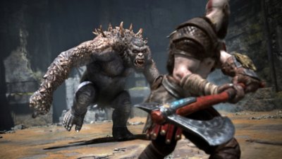 god of war screenshot - kratos and creature