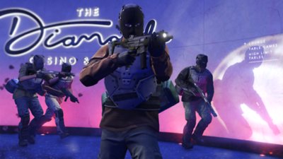 Captura de pantalla de Grand Theft Auto Online que muestra personajes en medio de un atraco en el Diamond Casino