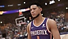 NBA 2K23 ekran görüntüsü, Phoenix Suns'dan Devin Booker'ı gösteriyor