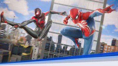 網から飛び移るスパイダーマンとマイルズ・モラレス