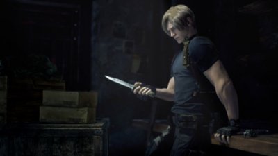 Resident Evil 4 screenshot featuring Leon Kennedy posing with a combat knife
