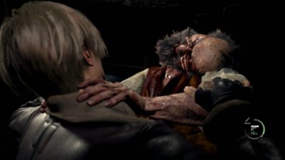 Captura de pantalla de Resident Evil 4 que muestra a Leon Kennedy atacado por un Ganado con el cuello roto.