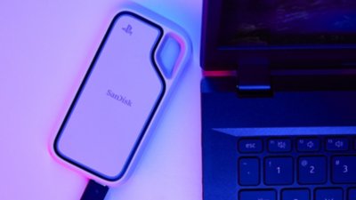 SanDisk Extreme® USB 3.2 Gen 2 Portable SSD for PlayStation 5 Console and PC Gallery Image 2