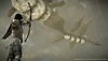 Shadow of the Colossus-screenshot waarop het speelbare personage schiet op een reusachtig vliegend wezen