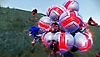 Captura de pantalla de Sonic Frontiers que muestra a Sonic atacando a un enemigo hecho de esferas flotantes plateadas y rojas