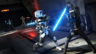 Skjermbilde fra STAR WARS Jedi: Fallen Order av Cal Kestis som kjemper mot en Scout Trooper