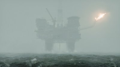 Captura de pantalla de Still Wakes the Deep que muestra el exterior de la plataforma petrolera desde lejos cubierta por la niebla.