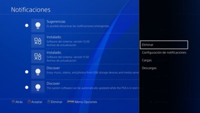 Pantalla Notificaciones de PS4 con una versión del software del sistema resaltada en el lado izquierdo y el menú Opciones con Eliminar resaltado en el lado derecho.