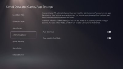 PS5-scherm met opgeslagen data en game-/appinstellingen, met automatische updates gemarkeerd in het linkermenu en beschikbare schakelopties aan de rechterkant.