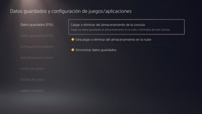 Pantalla Datos guardados y configuración de juegos/aplicaciones. Selecciona Datos guardados (en PS5 o PS4), con la opción “Cargar o eliminar del almacenamiento de la consola” resaltada en el menú del lado derecho.