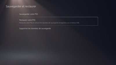 Écran Sauvegarder et restaurer sur PS5, affichant l'option Restaurer votre PS5 en surbrillance.