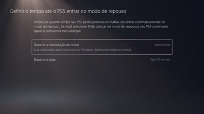 Na tela "Definir o tempo até o PS5 entrar no modo de repouso", a opção "Durante a reprodução de mídia: após 4 horas" está destacada.