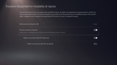 Schermata di PS5 delle Funzioni disponibili in modalità di riposo con l'opzione Rimani connesso a Internet evidenziata e attivata.