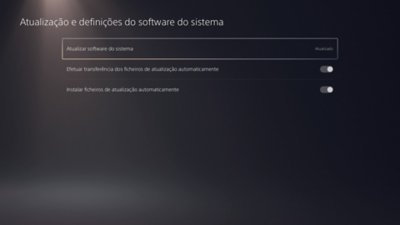 Ecrã de atualização e definições do software do sistema da PS5 com a opção Atualizar software do sistema destacada e a mensagem "Atualizado".
