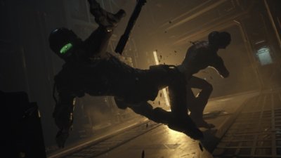 Captura de pantalla de The Callisto Protocol que muestra a un enemigo golpeando al personaje principal