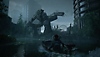 《The Last of Us Part 2》螢幕截圖，展示主角艾莉駕駛一艘船穿過被洪水淹沒的西雅圖。