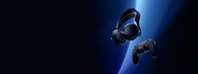 多款午夜黑PlayStation周边设备与外设，蓝色背景。