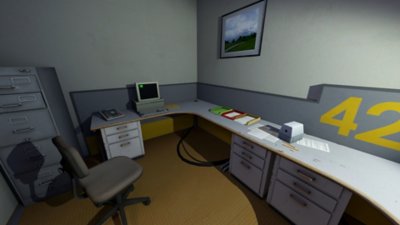 لقطة شاشة للعبة The Stanley Parable: Ultra Deluxe تعرض مكتبًا فارغًا.