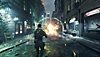 لقطة شاشة للعبة Vampire the Masquerade - Bloodhunt تظهر فيها شخصية تركض في الشارع مع وجود انفجار على بعد مسافة